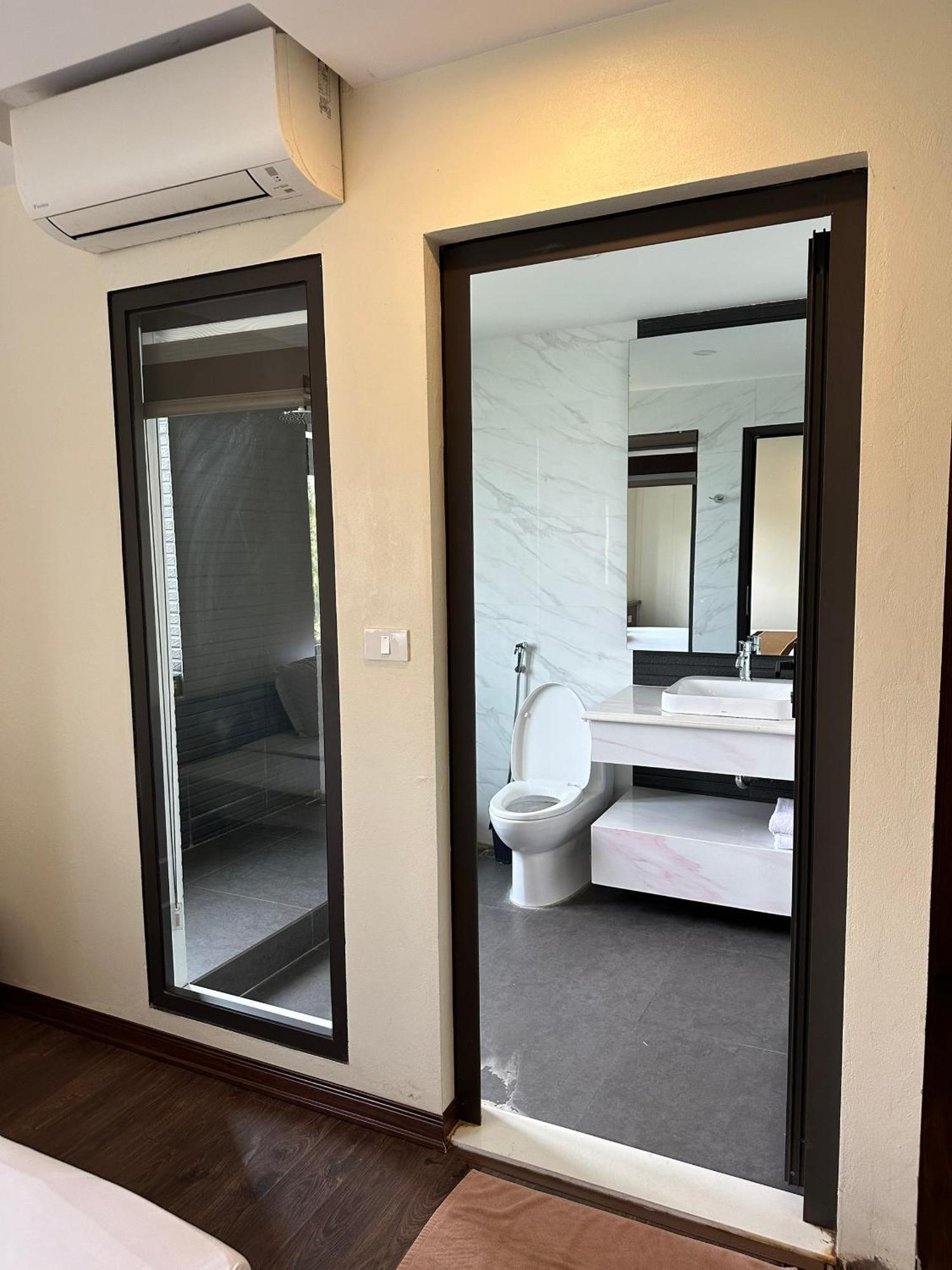 Boston Hotel Ha Long Buitenkant foto